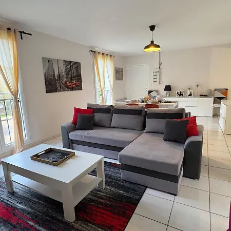 Maison Spacieuse Et Lumineuse A * Pierrefonds