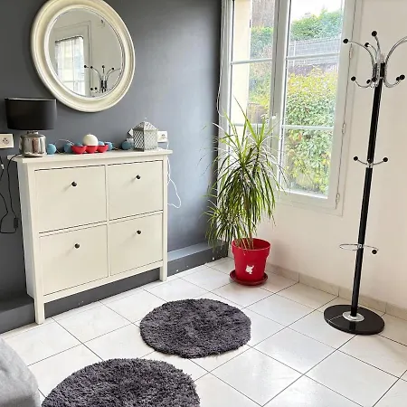 Holiday home Maison Spacieuse Et Lumineuse A Pierrefonds