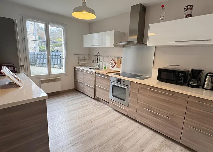 Maison Spacieuse Et Lumineuse A * Pierrefonds