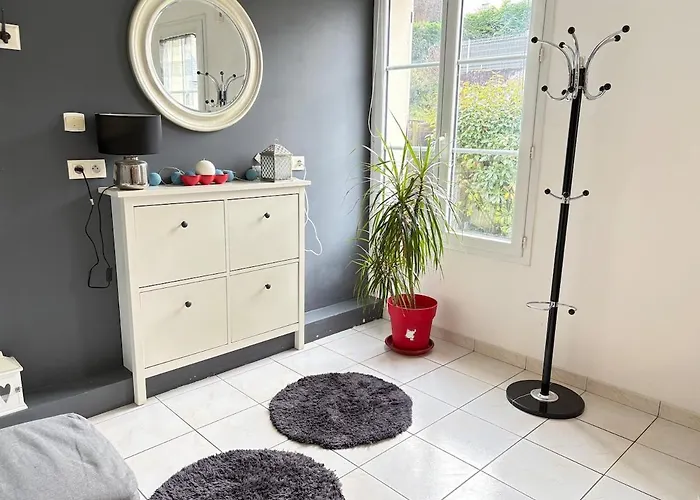 Holiday home Maison Spacieuse Et Lumineuse A Pierrefonds